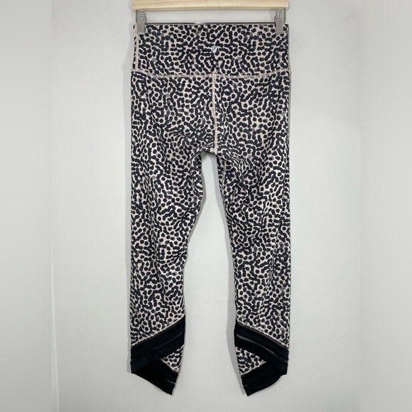 Lululemon High Times Pant Wrap Mesh
Ace Spot Grain Black - Picture 10 of 13